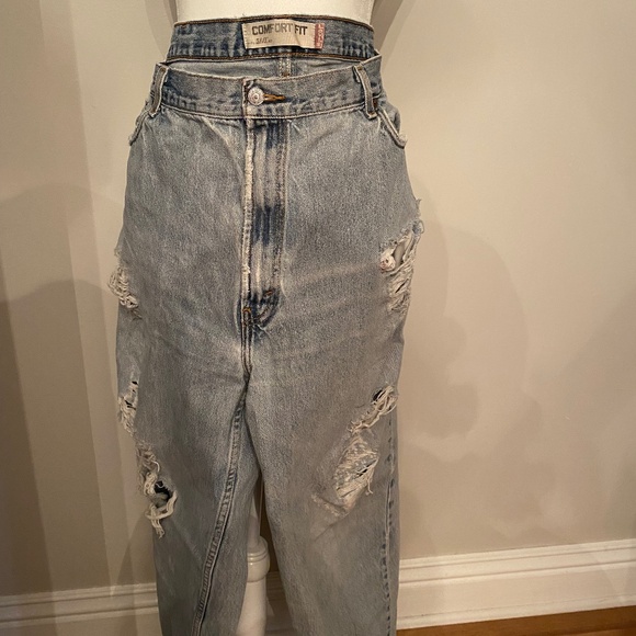 90's Vintage Levi's Men's Jeans, Natural distressing